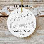 Gepersonaliseerde Skyline Virginia Beach, Virginia Keramisch Ornament<br><div class="desc">Een gepersonaliseerd Travel Souvenir Ornament ontworpen om uw onvergetelijke reis te vieren. Of je nu ging werken, een romantisch uitje hebt genoten of deelnam aan een schooluitwisselingsprogramma, dit ornament herdenkt een speciaal moment dat je altijd zult koesteren en nog jaren wilt onthouden. Vier het jaar dat je hebt gereisd, of...</div>