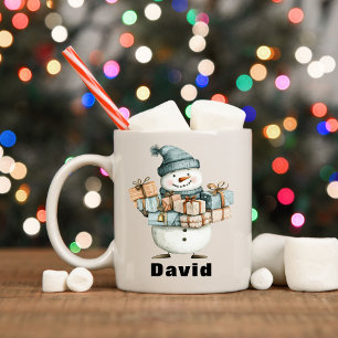 Gepersonaliseerde sneeuwman met kerstcadeaus koffiemok