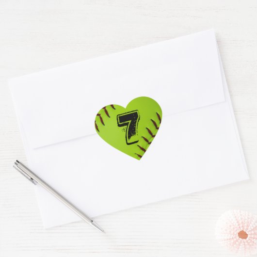 Gepersonaliseerde softbal hart sticker (Envelop)