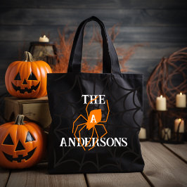 Gepersonaliseerde spinnenweb met familienaam tote bag