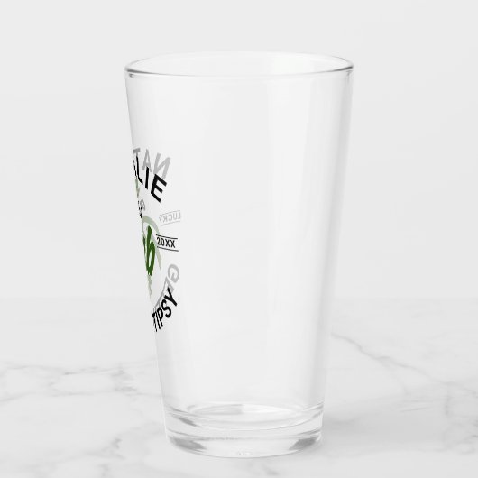 Gepersonaliseerde St Patricks Day Funny Group Drin Glas (Links)