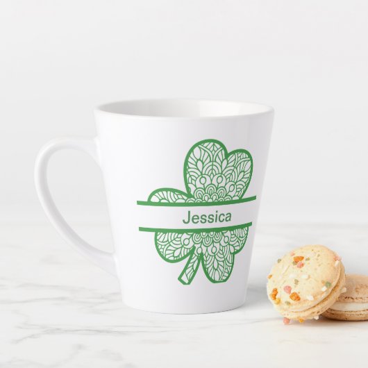 Gepersonaliseerde St. Patrick's Day Green Shamrock Latte Mok (In situ)
