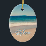 Gepersonaliseerde Strandfoto Ocean Blue Schilderac Keramisch Ornament<br><div class="desc">Een mooie stijl foto van een strand in Californië ovale keramische kerst ornament. Pas met haar naam aan om uw eigen gepersonaliseerde geschenk op maat te creëer. Voor kortere namen is er voldoende ruimte om de lettergrootte te vergroten. Er zijn veel mooie moderne kalligrafie script stijlen om uit te kiezen....</div>