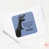 Gepersonaliseerde T-Rex Dit boek behoort tot Vierkante Sticker (Envelop)