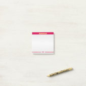 Gepersonaliseerde takenlijst op zilvergrijs & bord post-it® notes (Op bureau)