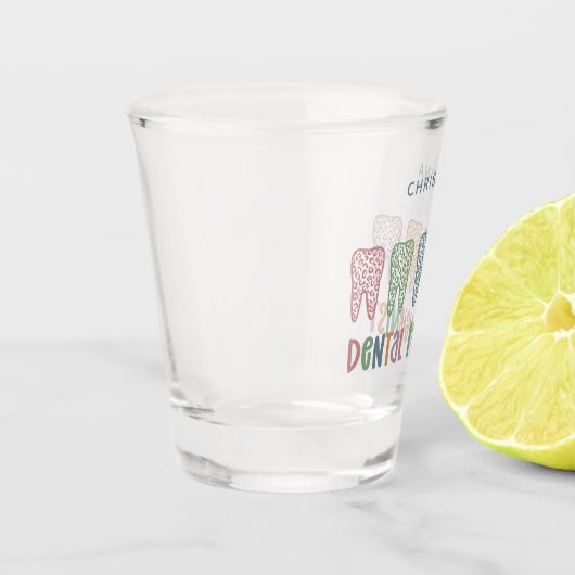 Gepersonaliseerde Tandhygiëniste Leopard Print tan Shot Glas (Links)