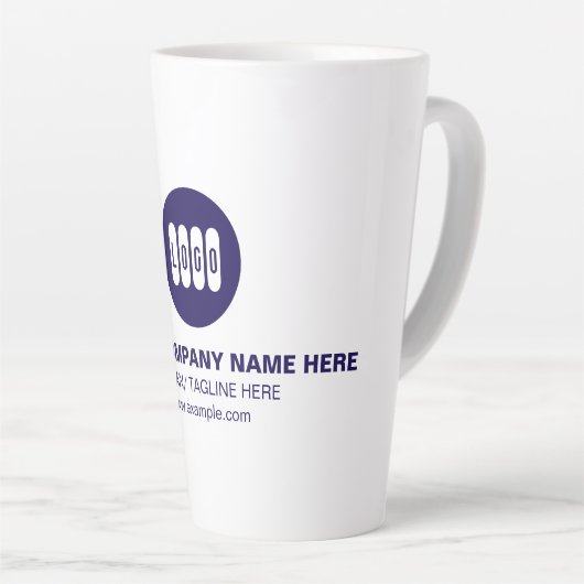 Gepersonaliseerde tekst of ontwerp latte mok (Rechterhoek)