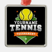 Gepersonaliseerde Tennisser NAAM Varsity Toernooi Metalen Ornament (Voorkant)