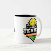 Gepersonaliseerde Tennisser NAAM Varsity Toernooi Tweekleurige Koffiemok (Voorkant rechts)