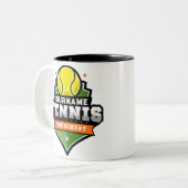 Gepersonaliseerde Tennisser NAAM Varsity Toernooi Tweekleurige Koffiemok (Voorkant links)