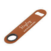 Gepersonaliseerde Terracotta Bridesmaid Gift Speed Flessenopener (Voorkant Gekanteld)