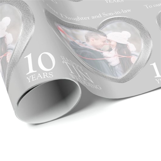 Gepersonaliseerde tin 10e bruiloft jubileum foto cadeaupapier (Rol Hoek)