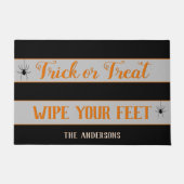Gepersonaliseerde Trick or treat Wipe Feet Hallowe Deurmat (Voorkant)
