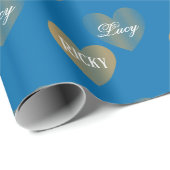 Gepersonaliseerde twee gouden harten, Frans blauw Cadeaupapier (Rol Hoek)