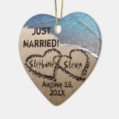 Gepersonaliseerde twee harten in het zand hart Orn Keramisch Ornament (Links)