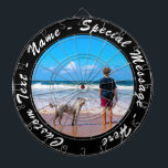 Gepersonaliseerde uw foto Dart Board en aangepaste Dartbord<br><div class="desc">Aangepaste foto en tekst Dart Board - Unique Your Own Design gepersonaliseerde familie / vrienden of persoonlijke Dartboards Gift - Voeg uw foto / tekst / meer - Formaat wijzigen en verplaatsen of verwijderen en toevoegen van onderdelen / afbeelding met aanpassingstool! Kies lettertypen / grootte / kleuren! Veel succes -...</div>