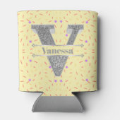 Gepersonaliseerde V Initiaal Silver Monogram Jouw  Blikjeskoeler (Achterkant)