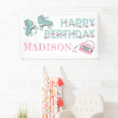 Gepersonaliseerde verjaardag rolschaatspastel spandoek (Insitu)