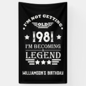 Gepersonaliseerde verjaardag zwart wit spandoek (Verticaal)