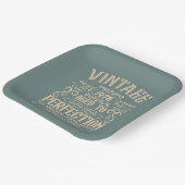 Gepersonaliseerde verjaardagswhiskey label thema papieren bordje (Gebogen)