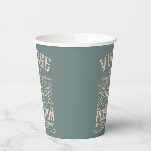 Gepersonaliseerde  verjaardagswhisky party papieren bekers (Links)