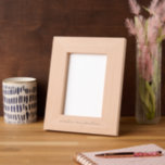 Gepersonaliseerde Verloving bruiloft Jubileum Gift Gegraveerde Lijstjes<br><div class="desc">Vier een bijzonder moment met dit prachtig gegraveerde houten afbeeldingen lijst, met een aangepaste naam en datum. Gemaakt van natuurlijk hout, dit tijdloze lijst maakt een betekenisvol huwelijkscadeau, jubileum of verloving cadeau. Het minimalistische ontwerp vormt een aanvulling op elk decor, waardoor het een gekoesterde herinnering is voor pasgetrouwden of koppels....</div>