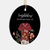 Gepersonaliseerde Verpleegkundige RN LPN NP Maroon Keramisch Ornament (Rechts)