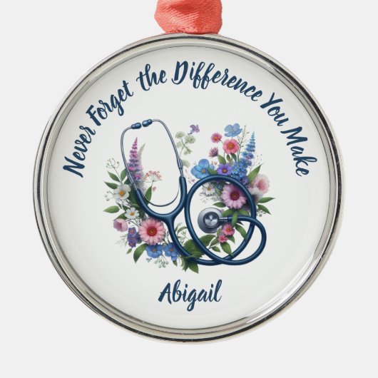 Gepersonaliseerde verpleegster vergeet nooit het v metalen ornament (Voorkant)