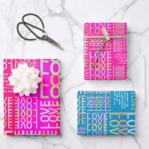 Gepersonaliseerde Vibrant Hot Pink, Blauw "LOVE" P Inpakpapier Vel