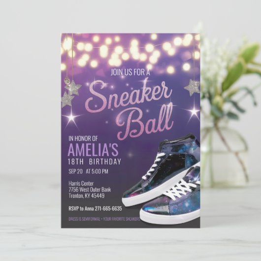 Gepersonaliseerde Vibrant Violet Sneaker Ball Verj Kaart (Staand voorkant)