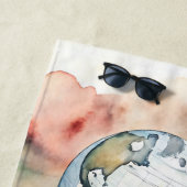 Gepersonaliseerde vintage reisillustratie strandlaken (In situ)