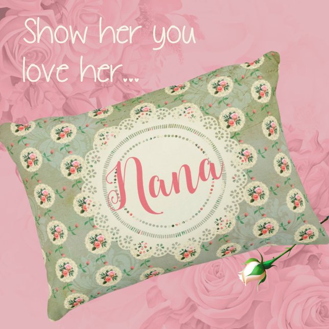 Gepersonaliseerde vintage roos onderlegger groene  accent kussen (A special accent pillow for someone you love. Personalize it!)