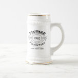 Gepersonaliseerde Vintage verouderd tot perfecte g Bierpul<br><div class="desc">Zwart-witte leuke vintage met een perfecte volwassenenjarige verjaardagscadeauidee voor mannen,  geweldig voor elke verjaardag,  of andere gelegenheden. Pas het aan met je eigen tekst.</div>