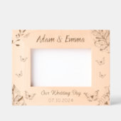 Gepersonaliseerde vlinder en veren bruiloft gegraveerde lijstjes (Voorkant)