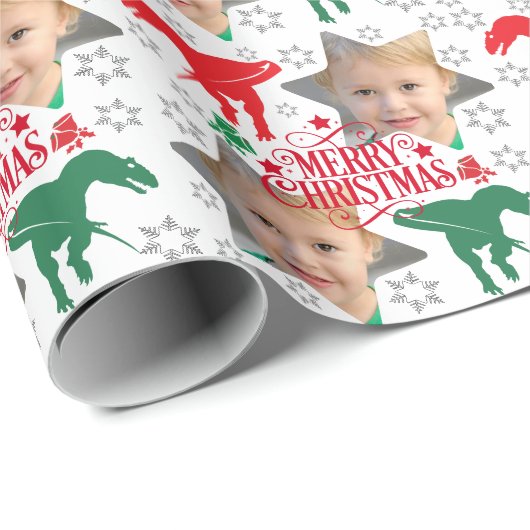Gepersonaliseerde vrolijke kerstfoto T-Rex Cadeaupapier (Rol Hoek)