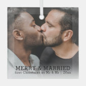 Gepersonaliseerde vrolijkheid en getrouwde Kerstmi Glas Ornament (Voorkant)