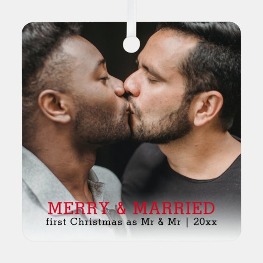 Gepersonaliseerde vrolijkheid en getrouwde Kerstmi Metalen Ornament (Voorkant)