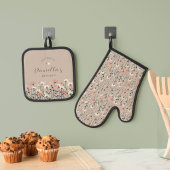 Gepersonaliseerde vrouwelijke Boho Chic Wildflower Ovenwant & Pannenlap Set