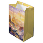 Gepersonaliseerde Waterverf Mountain Sunset Medium Cadeauzakje (Voorkant Gekanteld)