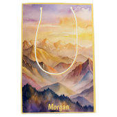 Gepersonaliseerde Waterverf Mountain Sunset Medium Cadeauzakje (Voorkant)