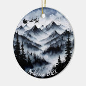 Gepersonaliseerde Waterverf Santa over Mountains Keramisch Ornament (Links)