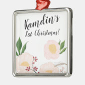 Gepersonaliseerde witte bloemen op wit metalen ornament (Links)