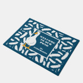 Gepersonaliseerde witte eend en veren Navy Blue Deurmat (Schuin)