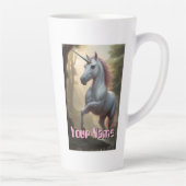 Gepersonaliseerde witte eenhoorn in het bos latte mok (Rechts)