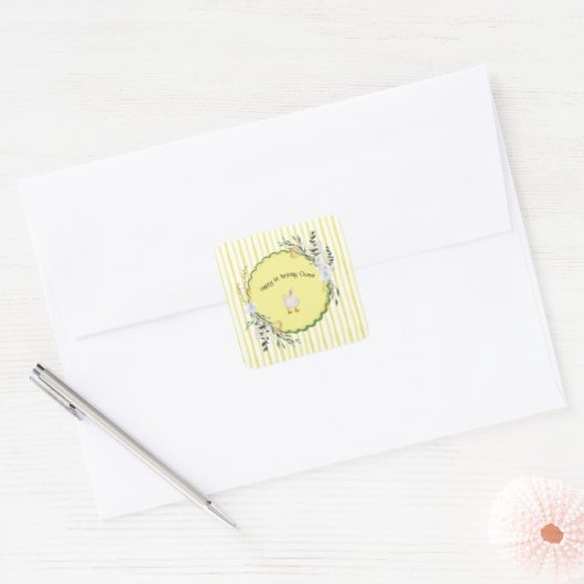 Gepersonaliseerde Yellow Stripe Duckling Verjaarda Vierkante Sticker (Envelop)