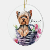Gepersonaliseerde Yorkie in de Basket Waterverf Ar Keramisch Ornament (Links)