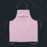 Gepersonaliseerde Zelfgemaakt met Liefde Keuken ro Schort<br><div class="desc">Laten we gaan bakken. Pas de scriptnaam aan op dit gepersonaliseerde roze schort. Hier in het rood met witte typografie in een stijlvolle behandeling. Moedig de zoete bakker in je leven aan, een eigenaar van een kleine bakkerij met een speciaal cadeau. Perfect voor het bakken van die lekkernijen, lekkernijen, gebak,...</div>