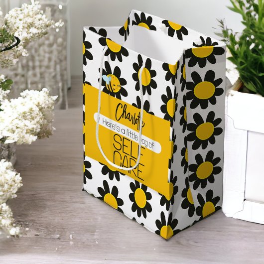 Gepersonaliseerde zelfverzorging Zwart Geel Bloeme Medium Cadeauzakje
