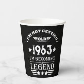 Gepersonaliseerde zestig  60ste verjaardagscadeaus papieren bekers (Achterkant)