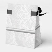 Gepersonaliseerde Zilverachtig Witte Damast Tent F Bedankdoosjes (Achterkant)